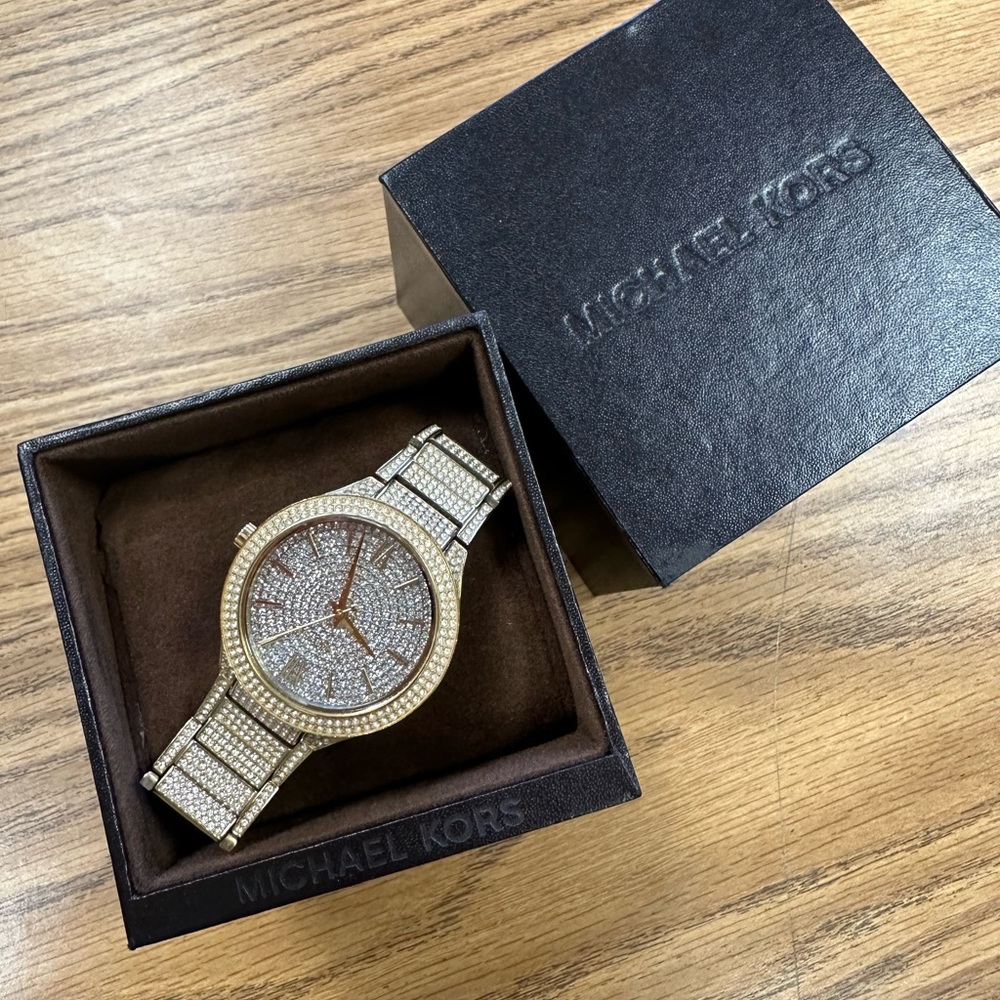 Michael Kors Watch - Picture 3 of 5